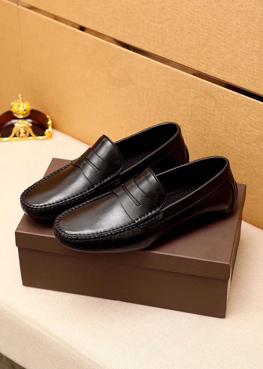 Men's Men's Shoes 💰: 480 💰💐 BV Men's Slip-on Shoes® [BOTTEGA VENETA] Official website counter new model, one-to-one mold opening ⚠Italian calfskin ➕Embossed ➕Cow 🐂 leather lining. Driving slip-ons, available at counters, sizes 38～44 (45🉑️customized)